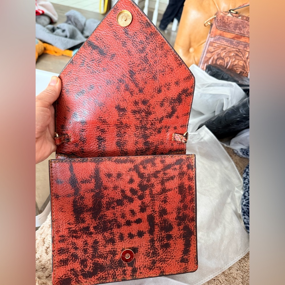 Hand tooled leather crossbody - Picture 5 of 6